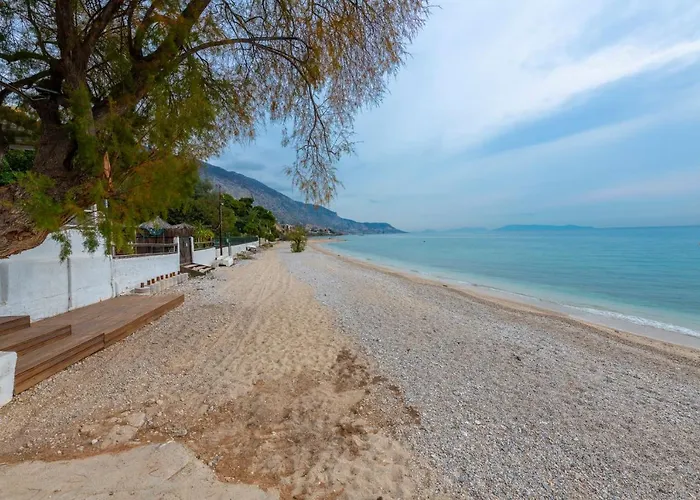 J Studios - Kineta Seaside Retreats